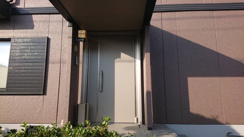 玄関ドアリモ工事・内窓設置工事