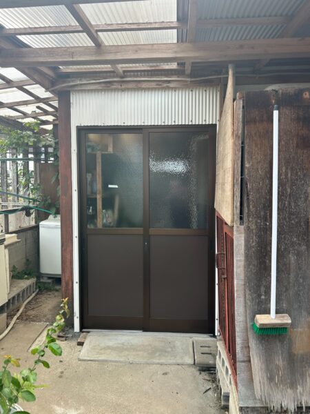 店舗引違い戸取替工事